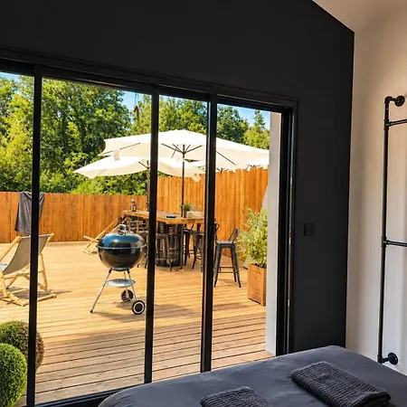 Villa 8 Pers - Piscine & Jacuzzi - 15km Bordeaux